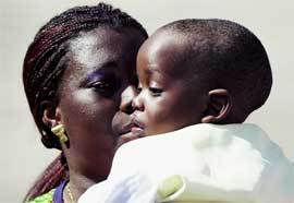 mujer-africana-con-bebe