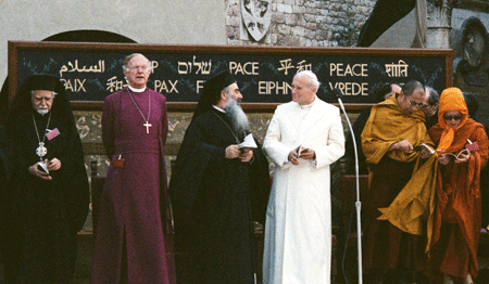 Juan Pablo II con otros líderes religiosos mundiales, en Asís en 1986