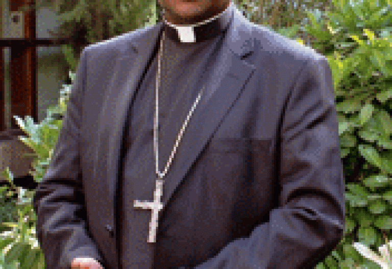 Anthony Muheria obispo de Kitui Kenia