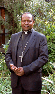 Anthony Muheria obispo de Kitui Kenia