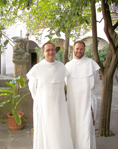 Monjes polacos nuevos en el monasterio de Yuste