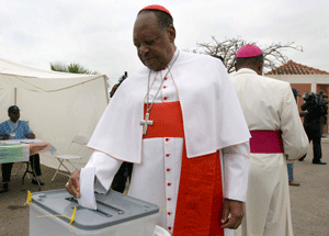 Obispos africanos votan en elecciones
