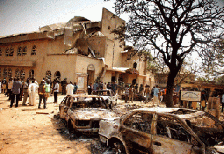 atentado Nigeria iglesia de Santa Teresa 25 diciembre 2011