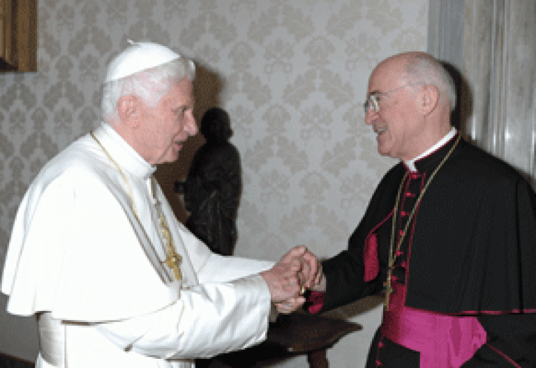 Carlo Mª Viganò con Benedicto XVI
