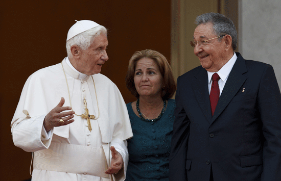 Benedicto XVI con Raúl Castro en La Habana