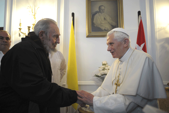 Benedicto XVI con Fidel Castro en su encuentro en La Habana