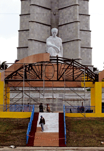 La Habana, ultimando el altar que usará el papa Benedicto XVI