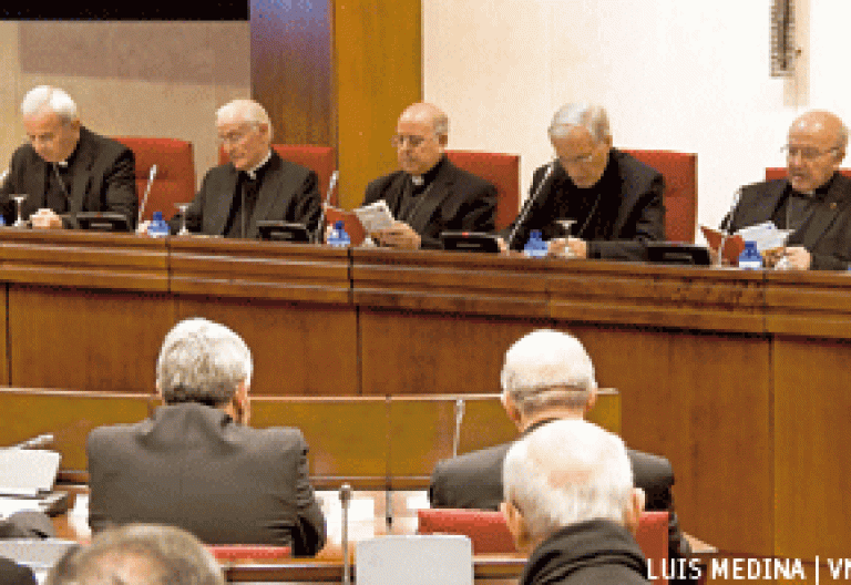 Obispos en Asamblea Plenaria inauguración abril de 2012