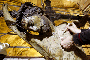 Cristo crucificado pieza de arte patrimonio religioso