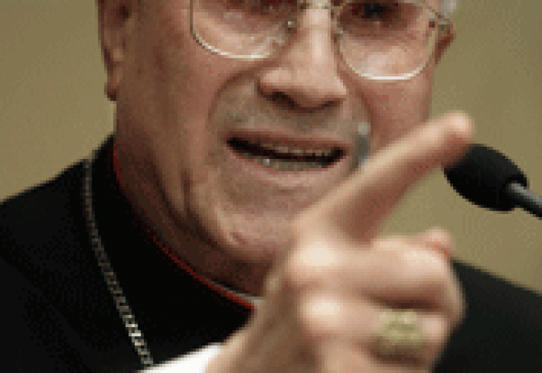 cardenal Tarcisio Bertone, secretario Estado Vaticano