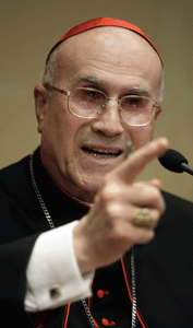 cardenal Tarcisio Bertone, secretario Estado Vaticano