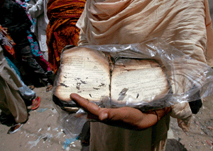 biblia quemada violencia anticristiana en países musulmanes