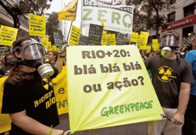 protesta de ecologías durante la Cumbre Río+20