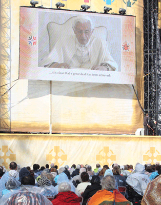 papa Benedicto XVI en Congreso Eucarístico Internacional de Dublín