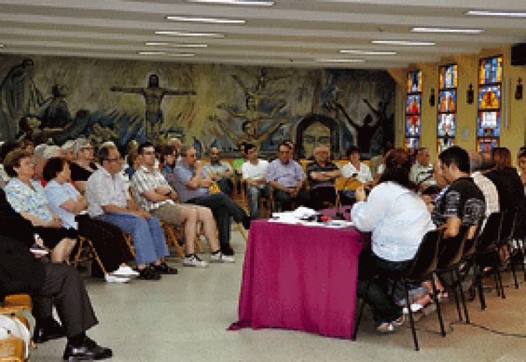 Mesa redonda de reflexión sobre la crisis en la diócesis de Sant Feliu