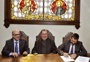 obispo Miguel Asurmendi firma integración centros Egibide, Vitoria