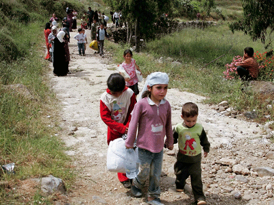 exiliados de Siria huyen al Líbano