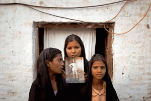 Las hijas de Asia Bibi, cristiana condenada a pena de muerte en Pakistán