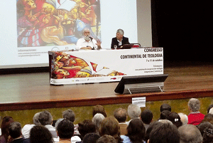 Leonardo Boff en el Congreso Continental de Teología Latinoamericana Brasil