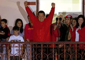 Hugo Chávez tras ser reelegido como presidente de Venezuela