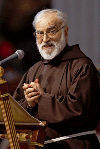 Raniero Cantalamessa predicador de la Casa Pontificia