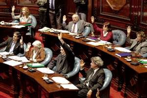 Senado de Uruguay vota la ley que despenaliza el aborto
