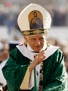 papa Benedicto XVI durante la ceremonia de apertura del Año de la fe