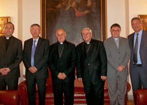 delegación españoles presentan en Roma causa beatificación P. Arizmendiarrieta