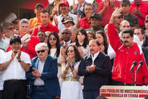 Nicolás Maduro y otros líderes latinoamericanos en un acto de solidaridad con Hugo Chávez