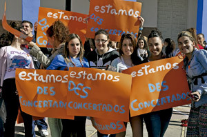 plataforma Estamos Desconcertados manifestación contra los recortes en la escuela concertada de la Junta de Andalucía