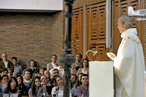 Adolfo Nicolás, padre general de la Compañía de Jesús, visita España mayo 2013