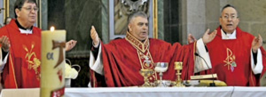 José Rodríguez Carballo el día de su ordenación episcopal en Santiago de Compostela 18 mayo 2013