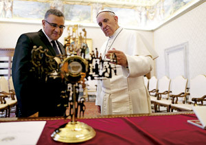 papa Francisco con Mauricio Funes presidente de El Salvador mayo 2013