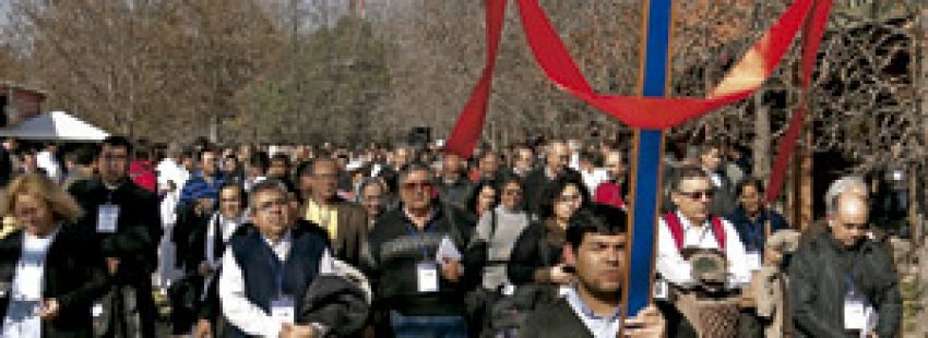 procesión para inagurar la II Asamblea Eclesial Nacional de Chile junio 2013