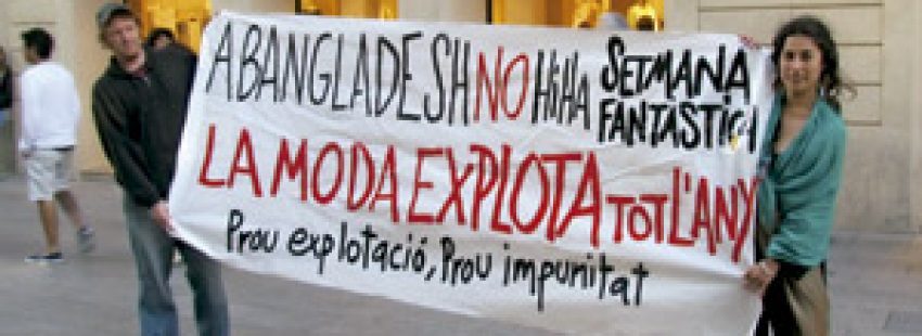 protesta de la Campaña Ropa Limpia en Barcelona