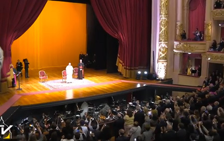 papa Francisco en el encuentro con la clase dirigente de Brasil JMJ Río 2013