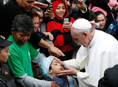 papa Francisco visita favela Manguinhos Comunidad Varginha JMJ Río 2013