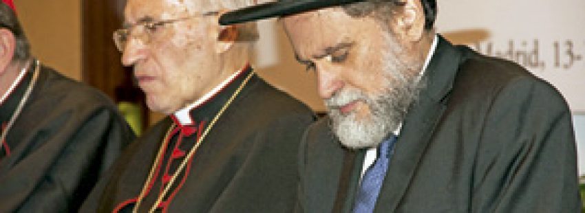 cardenal Antonio M. Rouco Varela y Moisés Bendahan, presidente del Consejo Rabínico de España, en la 22 reunión del comité de enlace judeo-católico Madrid octubre 2013