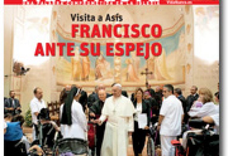 portada Vida Nueva visita del Papa a Asís octubre 2013 pequeña