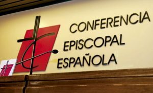cartel en la sala de la Conferencia Episcopal Española