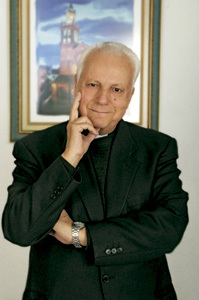 Antonio Gil, sacerdote y periodista