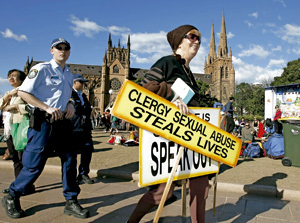 protestas contra los abusos sexuales a menores por parte de curas en Australia