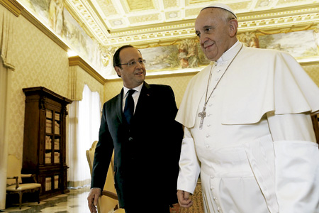 papa Francisco y François Hollande, presidente de Francia, en el Vaticano 24 enero 2014