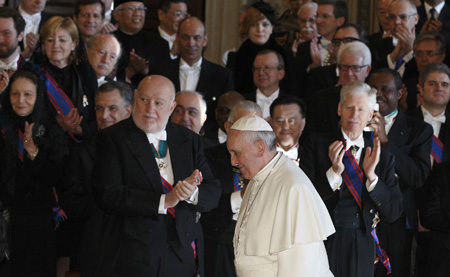 discurso del papa Francisco al Cuerpo Diplomático Sala Regina 13 enero 2014