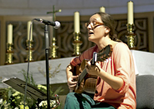 Maite López, cantautora católica