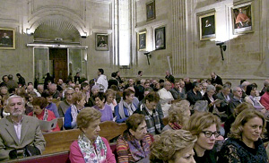 participantes en una sesión de las Conversaciones de San Esteban de los dominicos en Salamanca