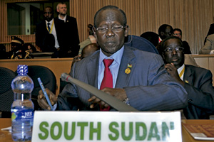 el representante de Sudán del Sur en la cumbre de la Unión Africana, celebrada en Addis Abeba