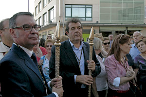 el alcalde de Parla Madrid en una procesión