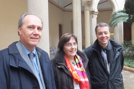 Jaume Castro, Anna Almuni y Cinto Busquet mesa redonda Vida Nueva Catalunya sobre nuevos movimientos marzo 2014
