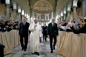 papa Francisco en la Misa de Miércoles  de Ceniza en la basílica de Santa Sabina 5 marzo 2014